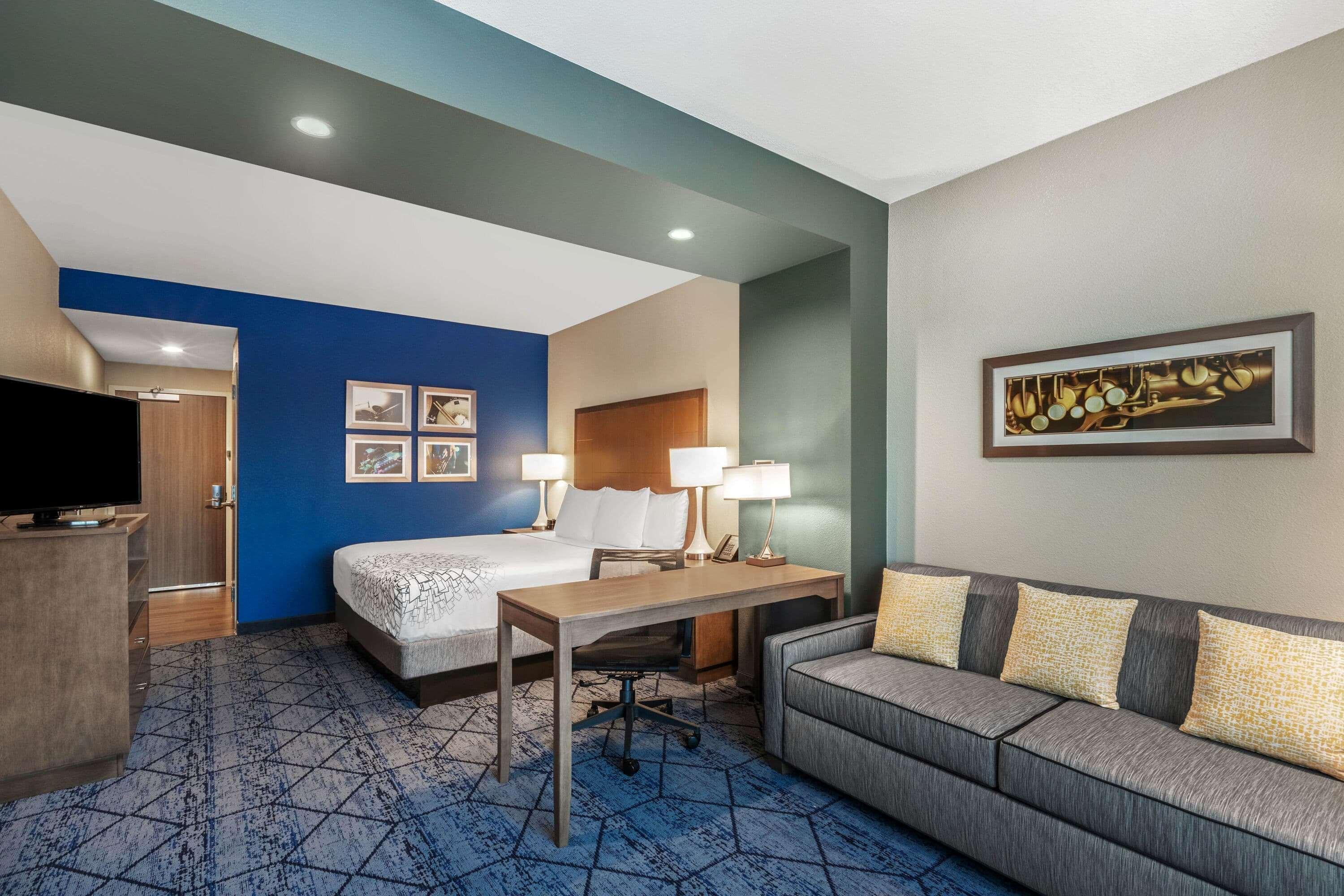 La Quinta Inn & Suites By Wyndham Kansas City Beacon Hill Luaran gambar