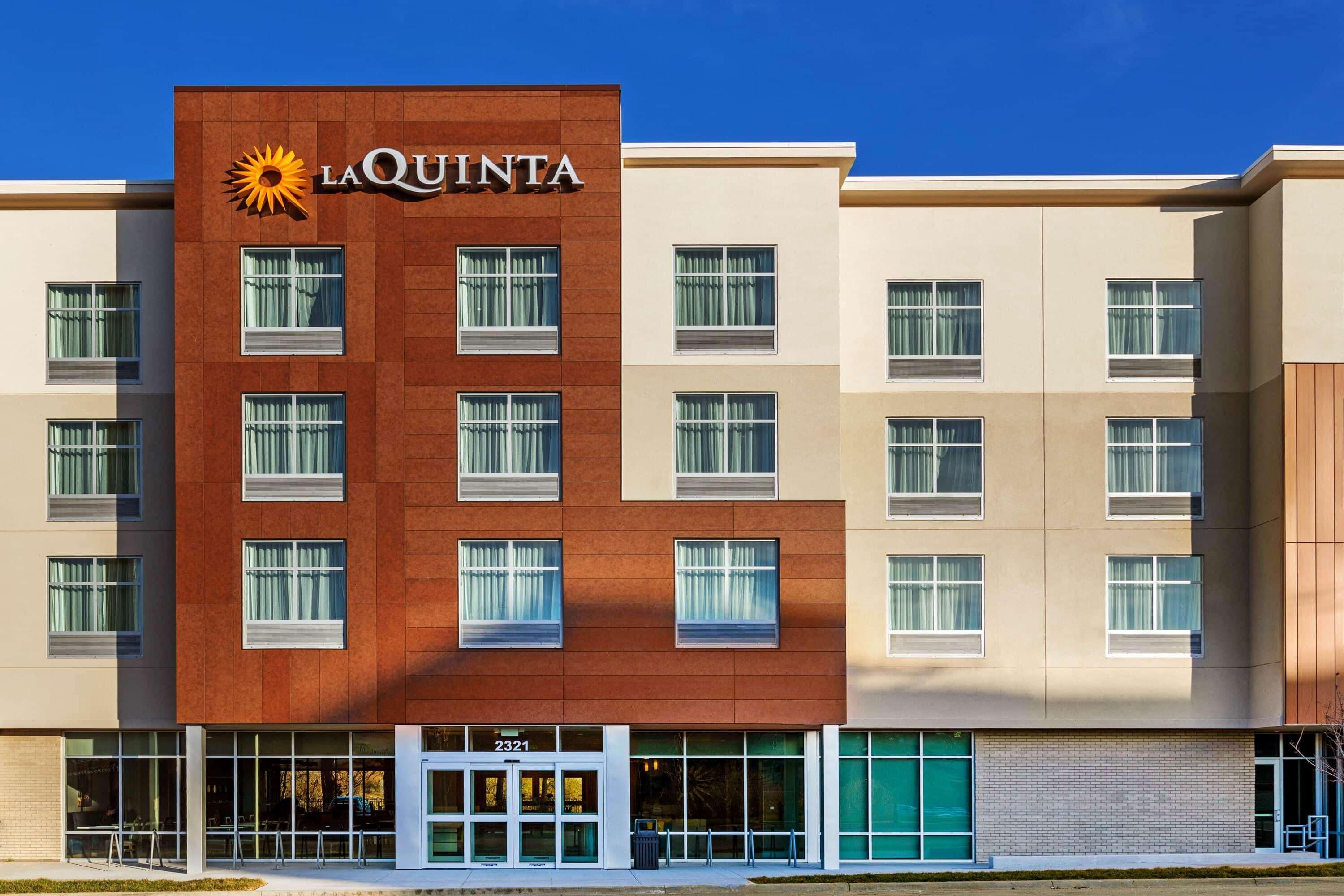 La Quinta Inn & Suites By Wyndham Kansas City Beacon Hill Luaran gambar